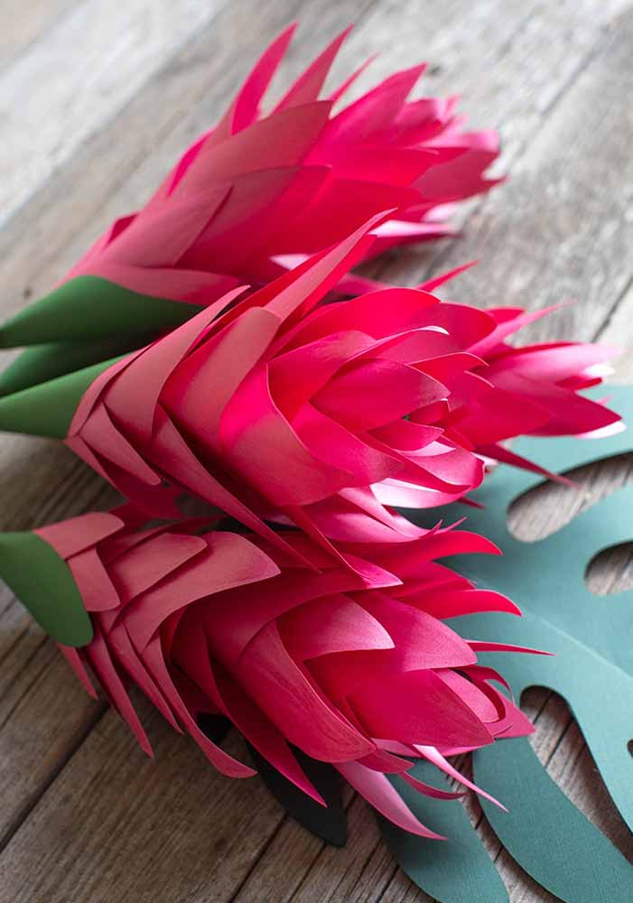 Flores de papel delicadas: aprenda o passo a passo com dicas para criar lindos buquês handmade