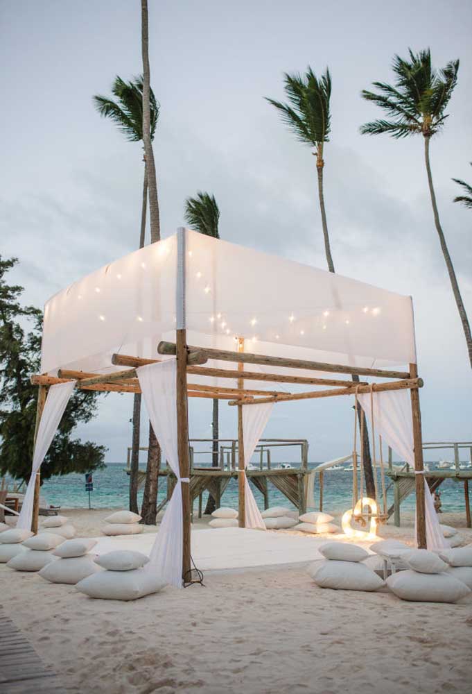 Casamento na areia: ideias e fotos para uma decoração inesquecível