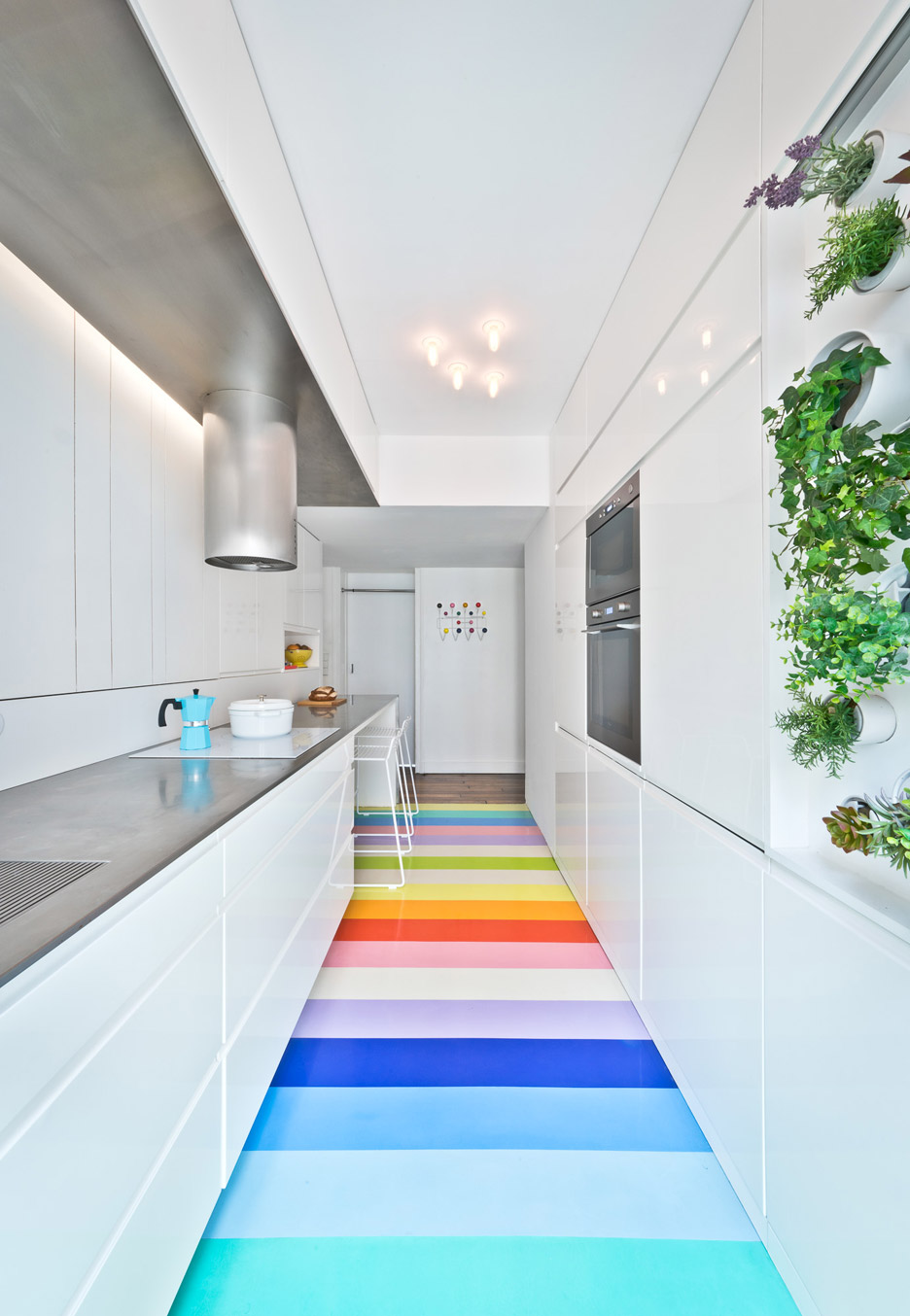 Cores vibrantes para sua cozinha - 65 ideias de decoração criativas para inspirar