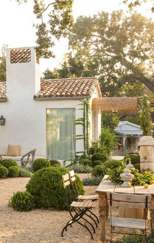 Telhados coloniais: beleza clássica, durabilidade e charme para sua casa