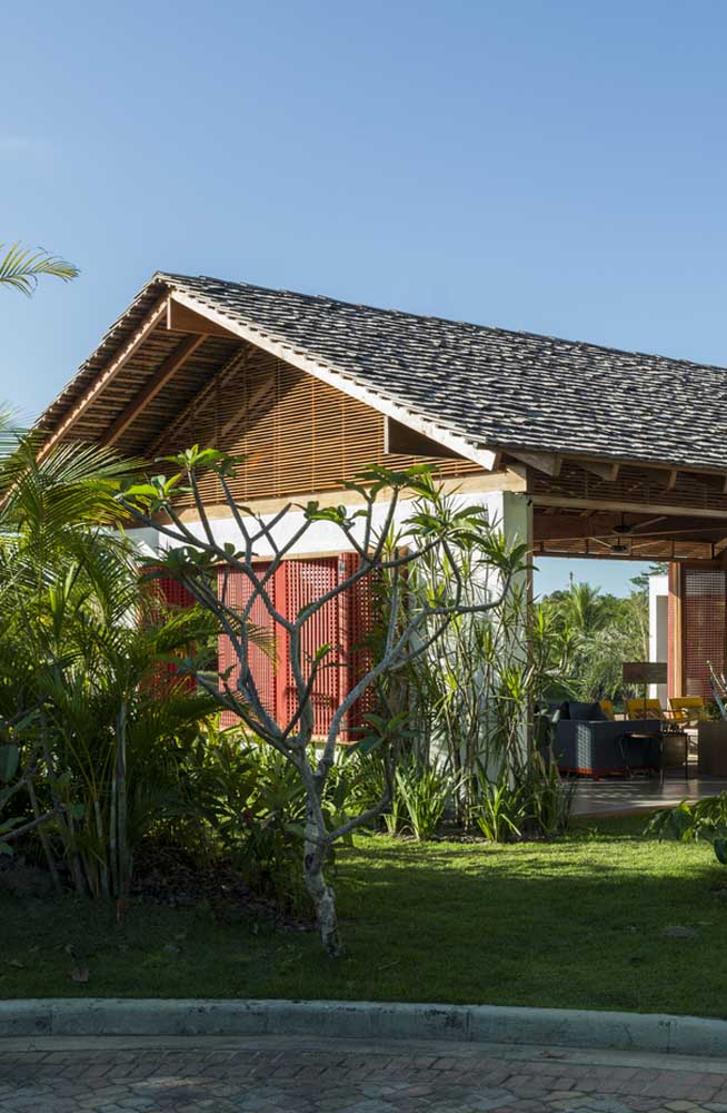 Telhados coloniais: beleza clássica, durabilidade e charme para sua casa