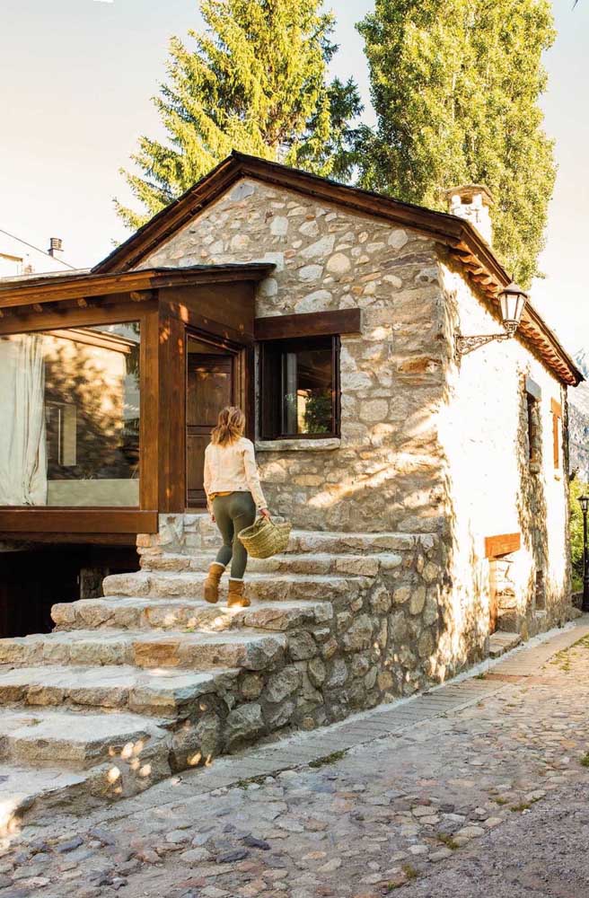 Telhados coloniais: beleza clássica, durabilidade e charme para sua casa