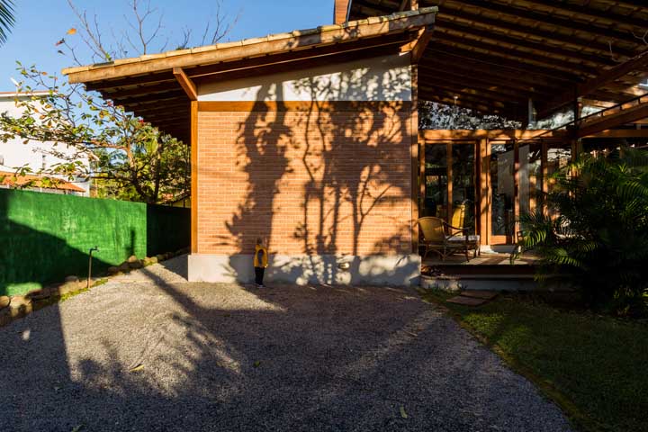 Telhados coloniais: beleza clássica, durabilidade e charme para sua casa