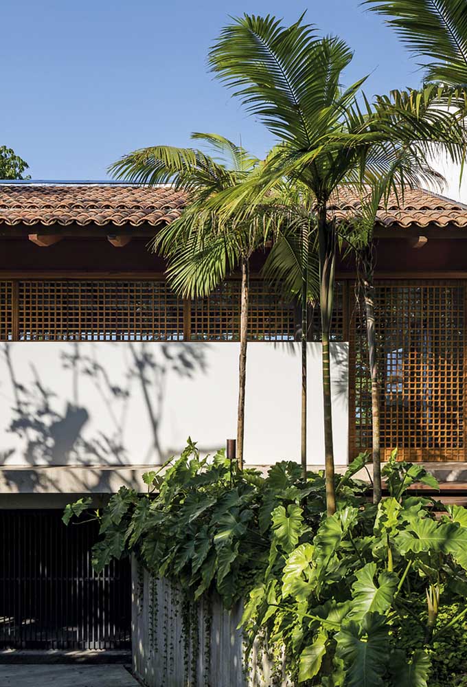 Telhados coloniais: beleza clássica, durabilidade e charme para sua casa