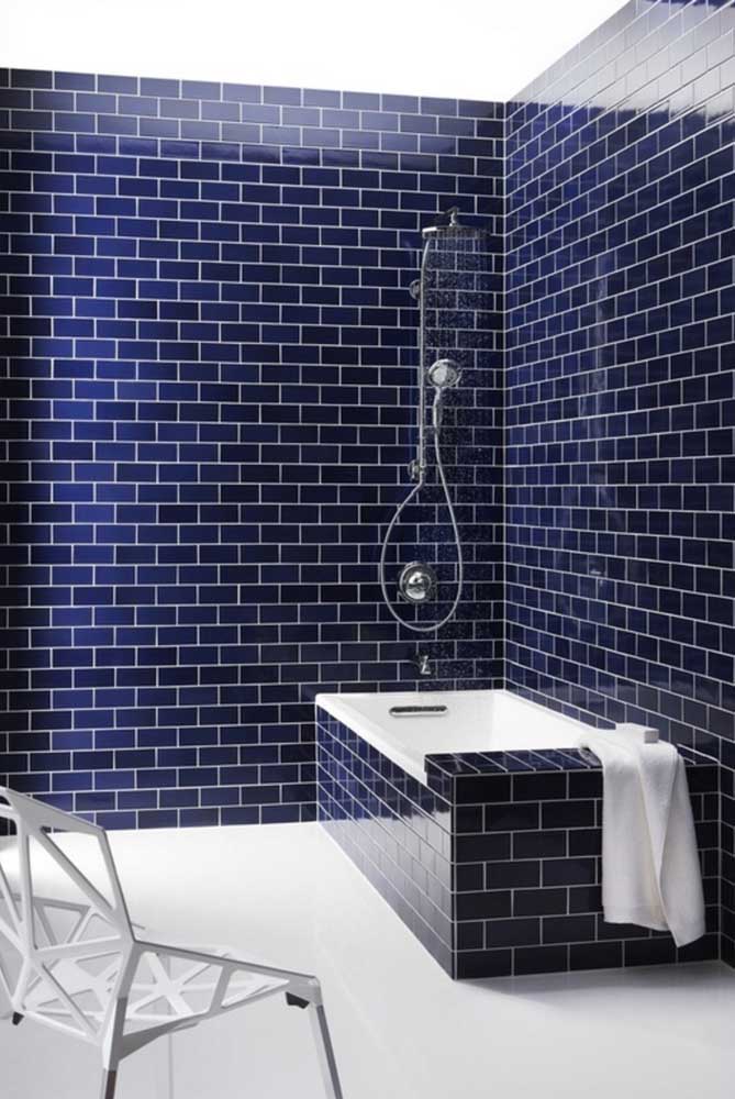 Descubra os segredos por trás do azul real e como usá-lo com estilo na decoração de interiores